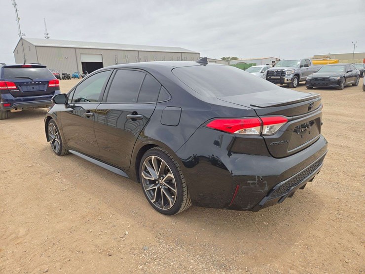 2021-toyota-corolla-se-sedan-4d-image-6