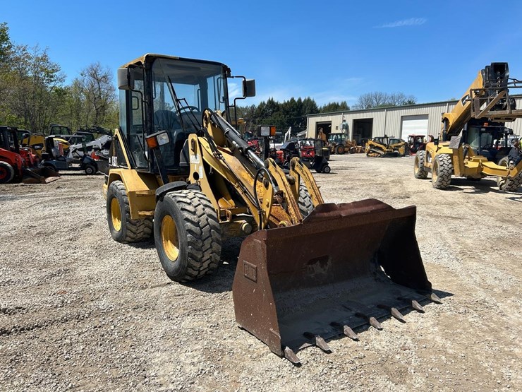 caterpillar-906-image-6