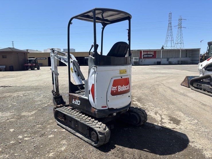 2020-bobcat-e20-image-4