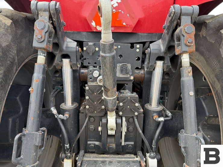 2018-case-ih-magnum-310-image-41