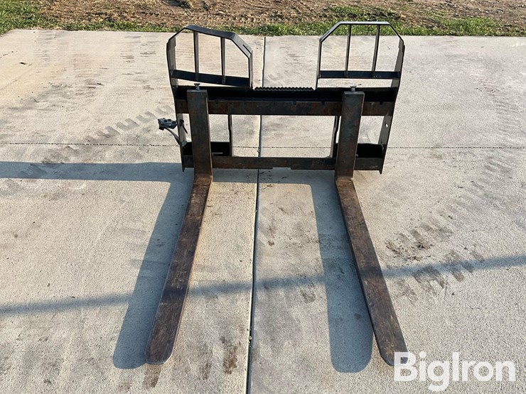 bobcat-pallet-fork-image-2