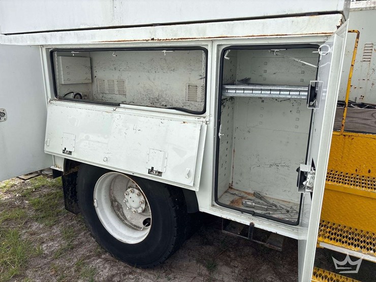 2010-international-durastar-4300-image-33