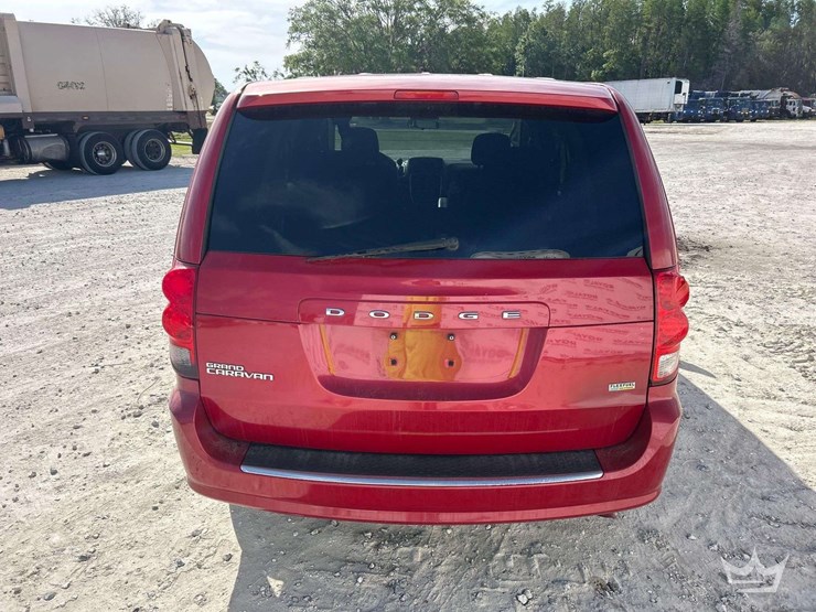 2016-dodge-grand-caravan-image-19