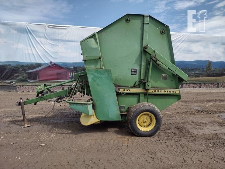 john-deere-410-image-1