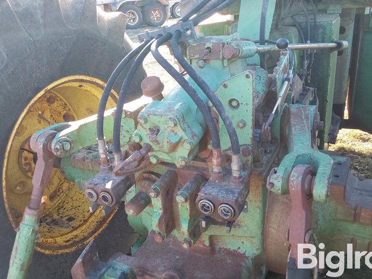 1974-john-deere-7520-image-10