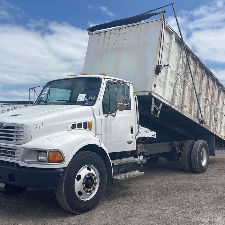 2002 STERLING M8500