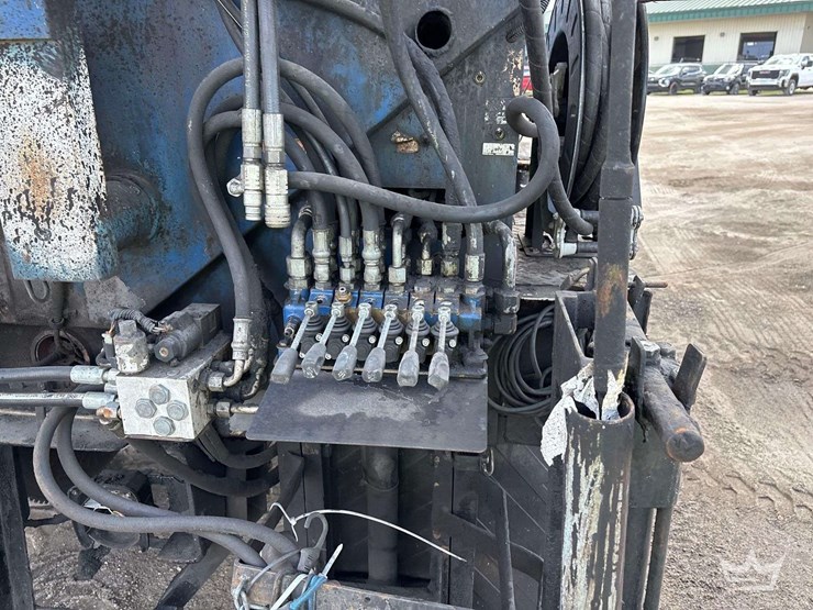 2018-international-durastar-4300-image-26
