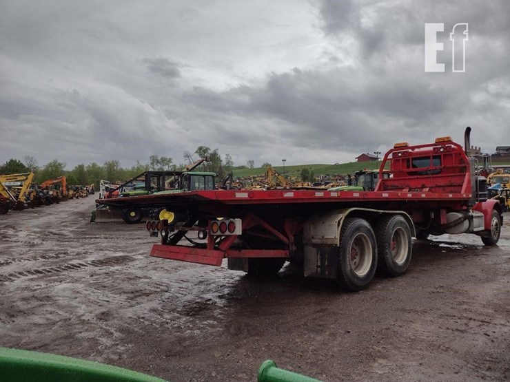 1993-peterbilt-379-image-45