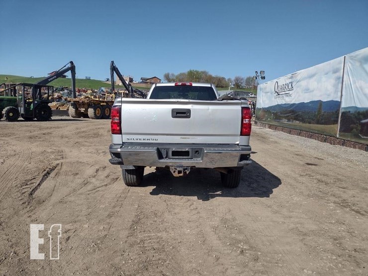 2016-chevrolet-2500hd-image-4