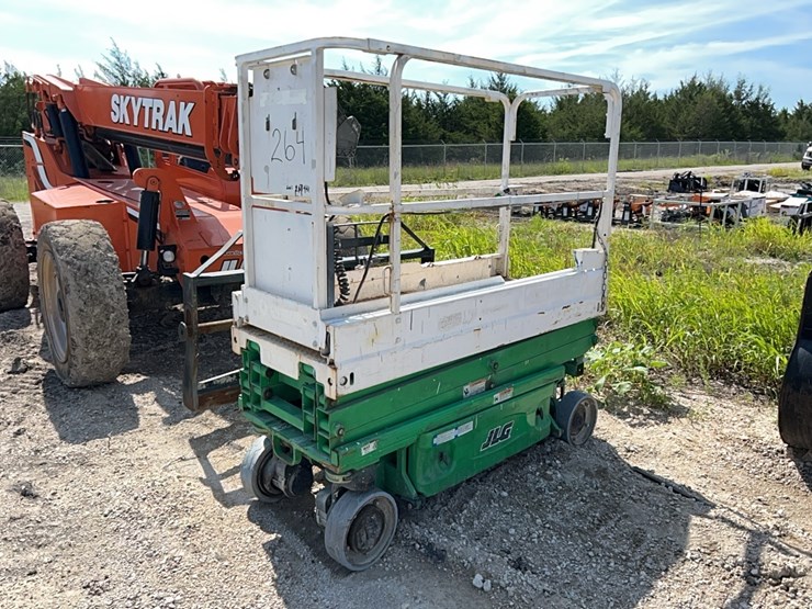 2002-jlg-1930es-image-1