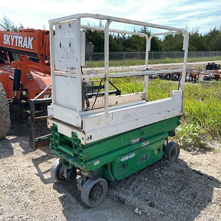 2002 JLG 1930ES