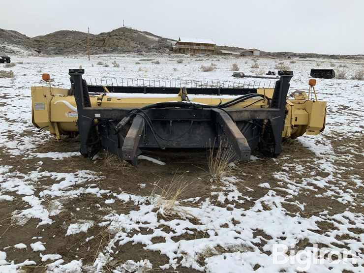 new-holland-2324-image-6
