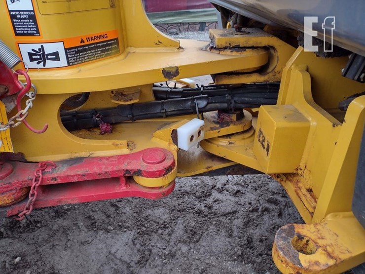 deere-204l-image-18