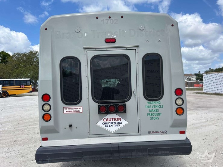 2017-ford-e450-image-26
