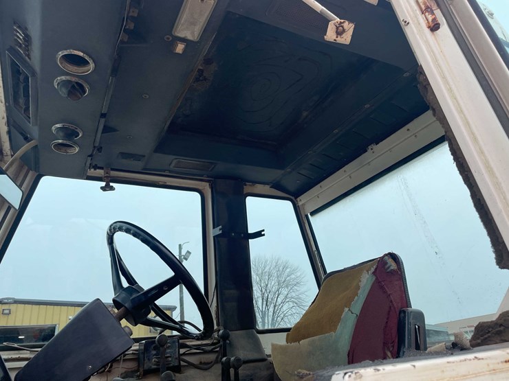 #4067-•-case-2090-tractor-image-68