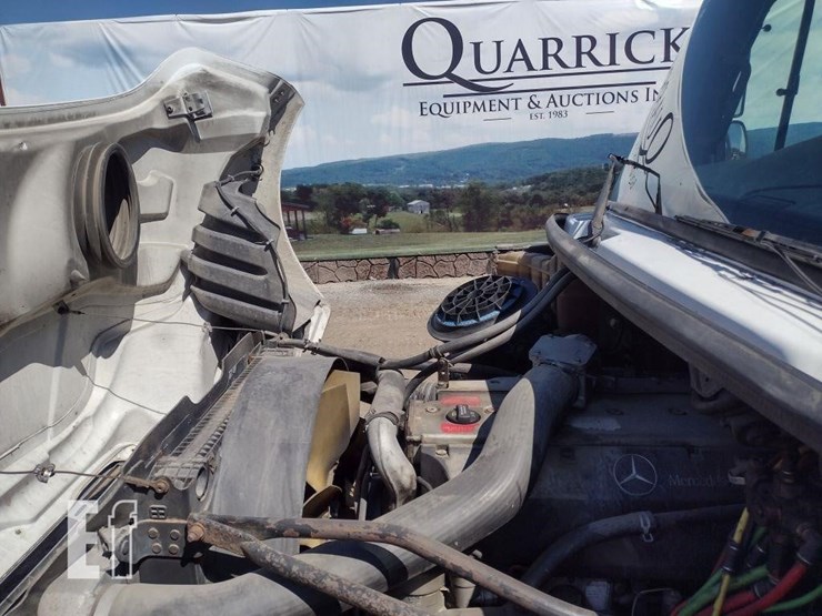 2005-freightliner-business-class-m2-106-image-46