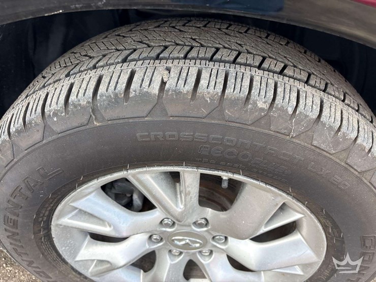 2012-infiniti-qx56-image-34