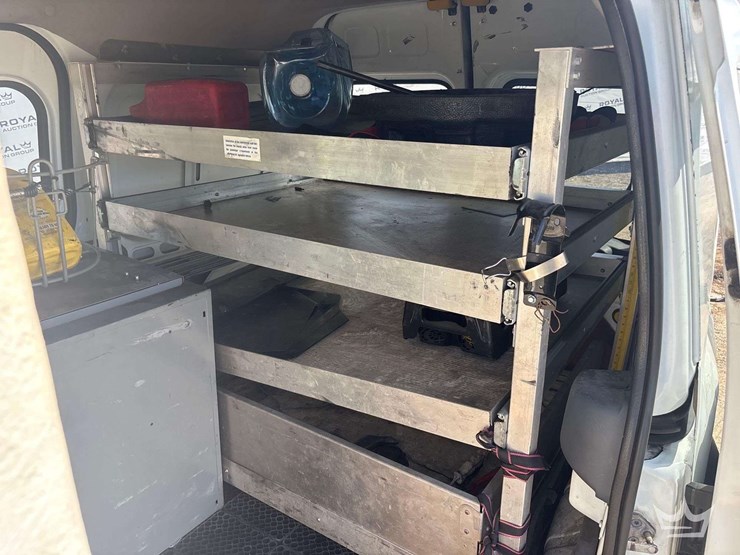 2013-ford-transit-connect-image-19