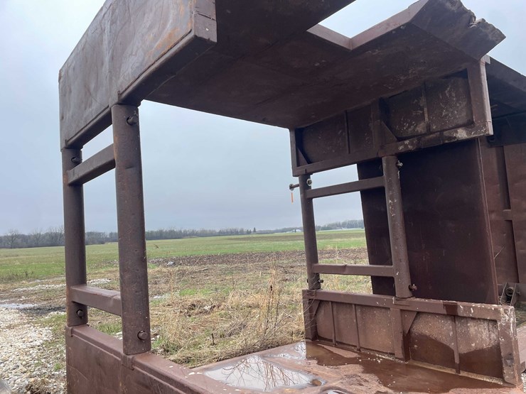 #4068-•-man-hole-trench-box-image-5