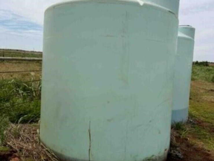 3000-gallon-poly-tank-image-4