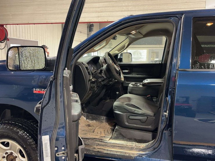 2019-dodge-3500-image-9