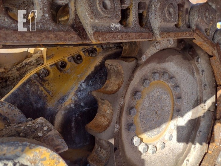 2007-deere-700j-lgp-image-24