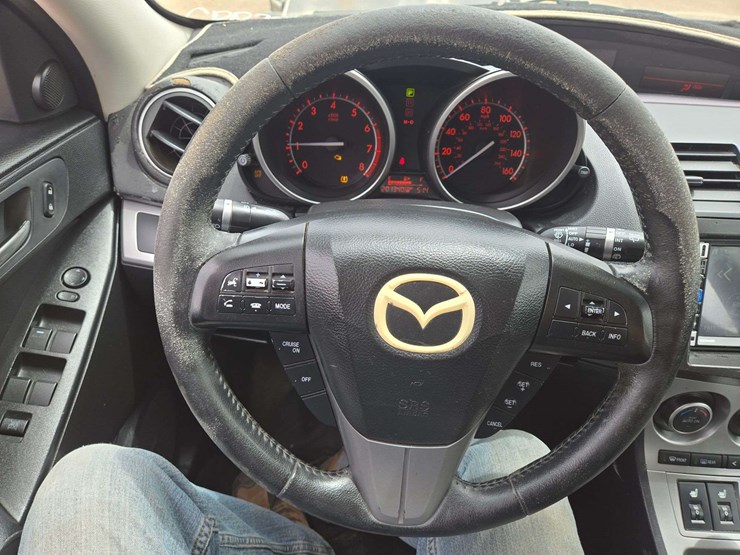 2010-mazda-3s-hatchback-4d-image-14