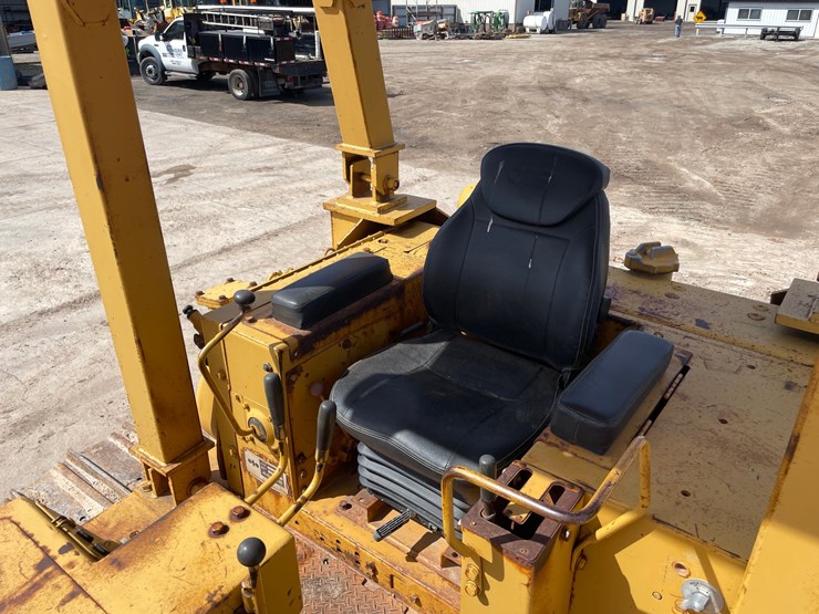 #4035-•-1986-komatsu-dozer-image-40