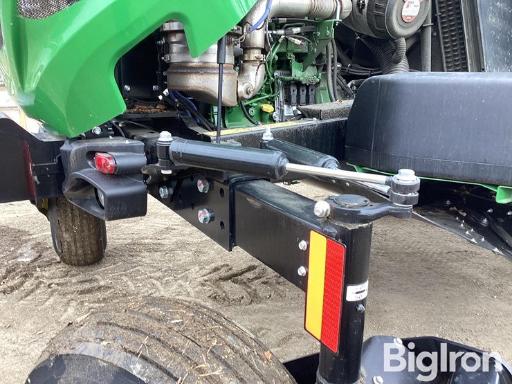 2025-john-deere-w170-image-16