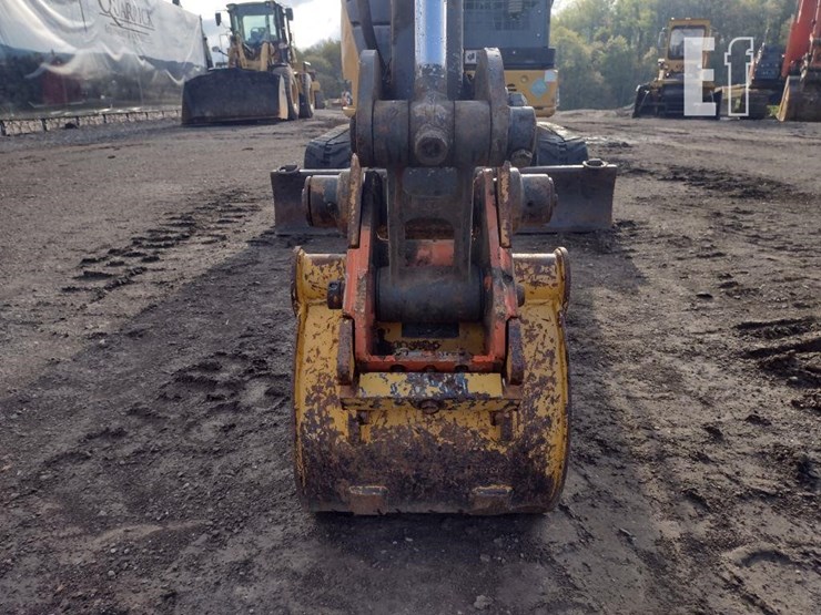 2018-deere-35g-image-26