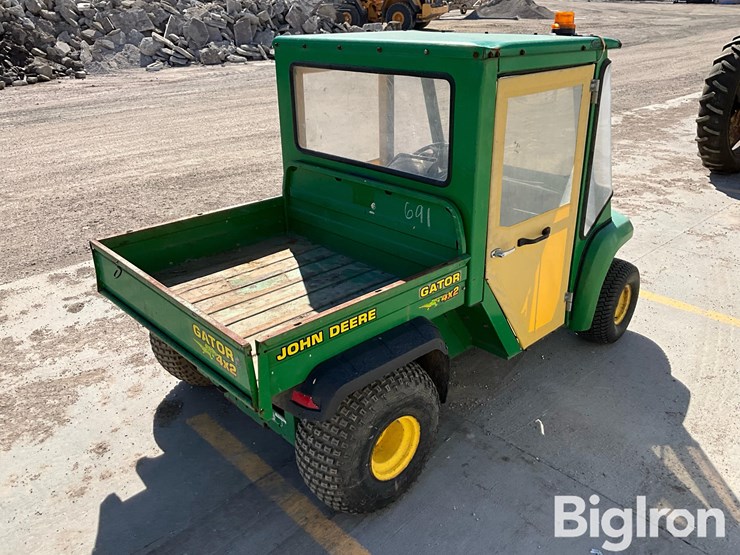 john-deere-gator-image-5