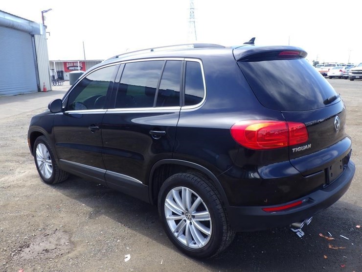 2012-volkswagen-tiguan-image-4