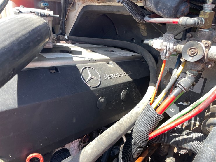 #4015-•-2004-freightliner-dump-truck-(has-wi-title)-image-59
