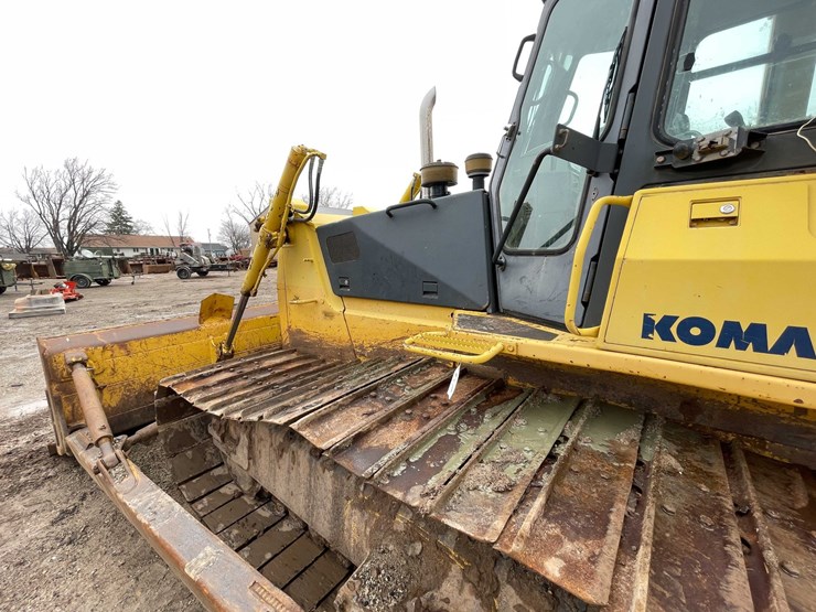 komatsu-d65px-12-image-22
