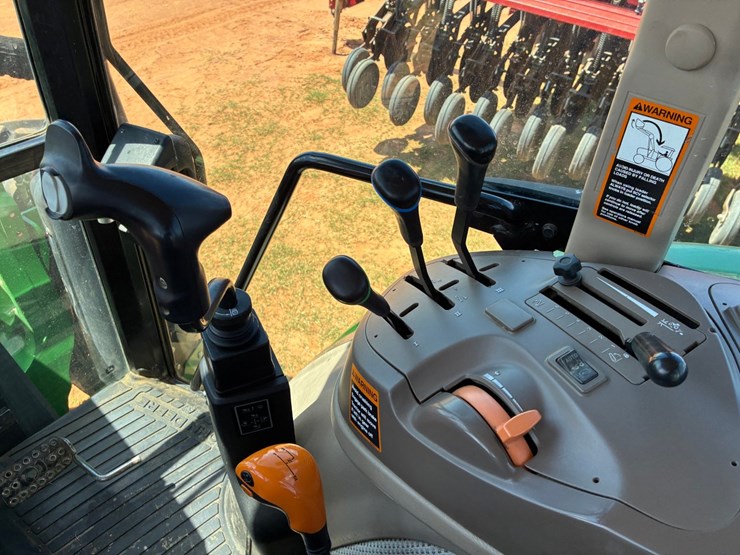 2017-john-deere-6120e-image-17
