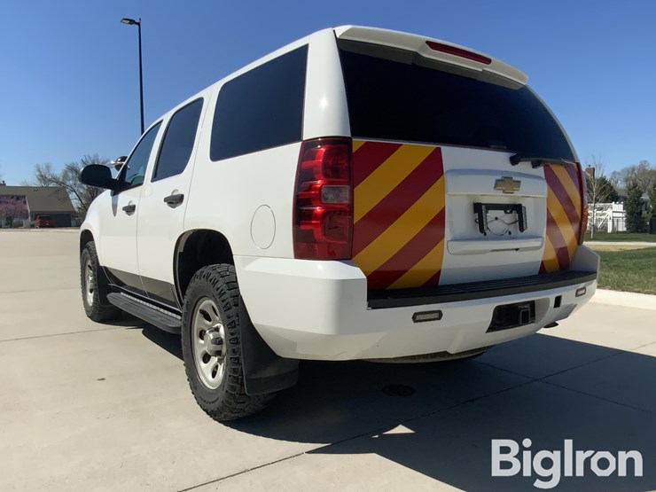 2013-chevrolet-tahoe-image-16