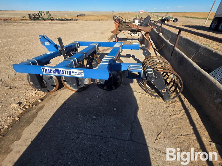blu-jet-track-master-image-6