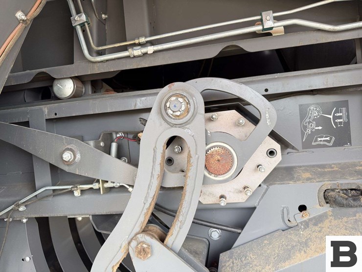 2022-massey-ferguson-2270-image-53