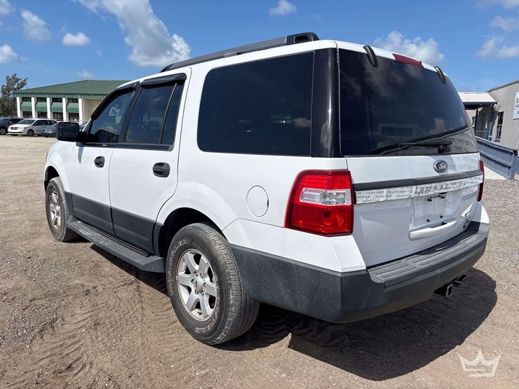 2016-ford-expedition-image-25