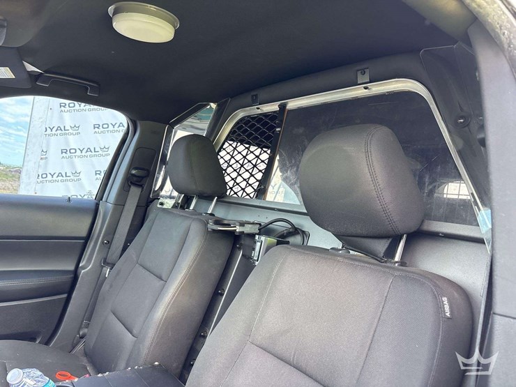 2017-ford-explorer-image-22
