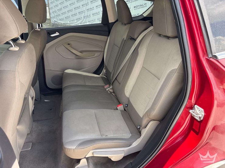 2014-ford-escape-image-24