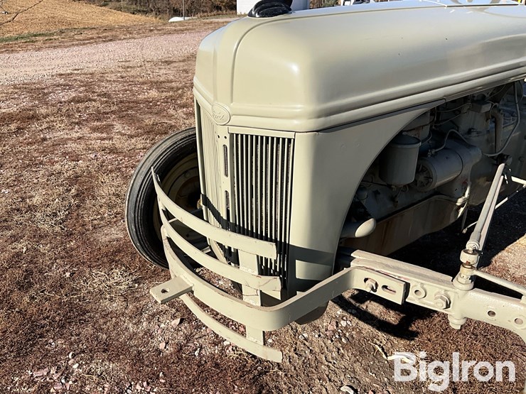 1941-ford-9n-image-15