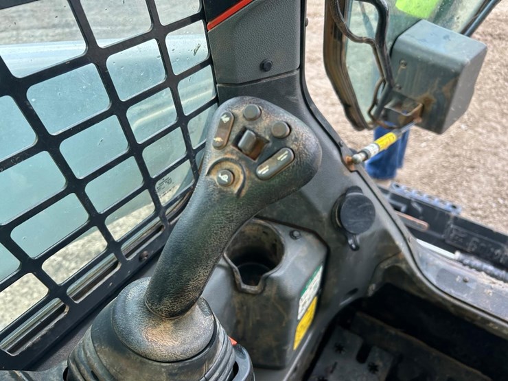 2023-bobcat-t66-image-24
