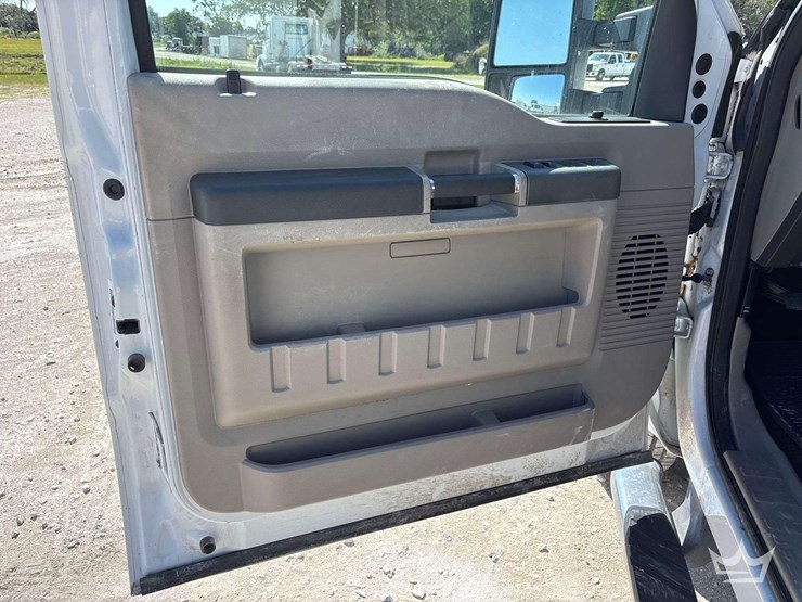 2008-ford-f350-image-25