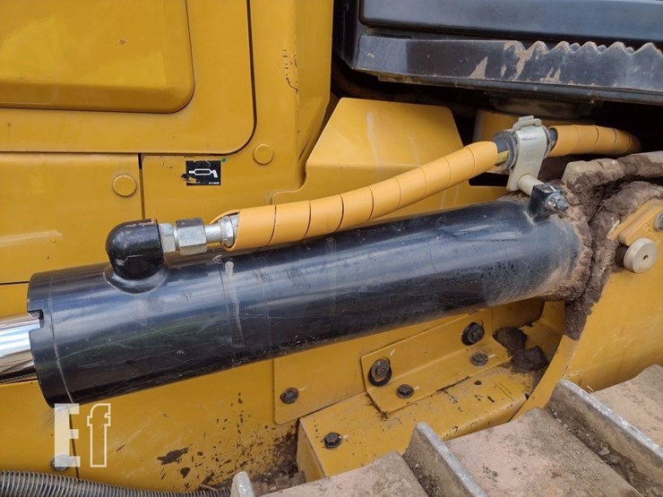 2019-caterpillar-d6k2-xl-image-23