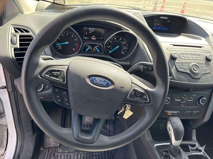 2017-ford-escape-image-13