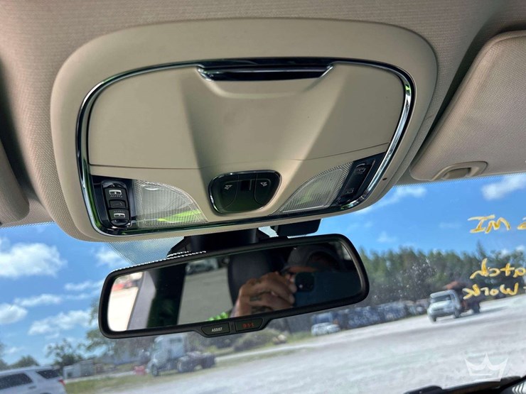 2014-jeep-cherokee-limited-image-15