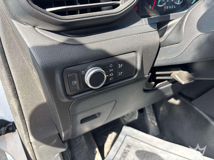 2020-ford-explorer-image-16