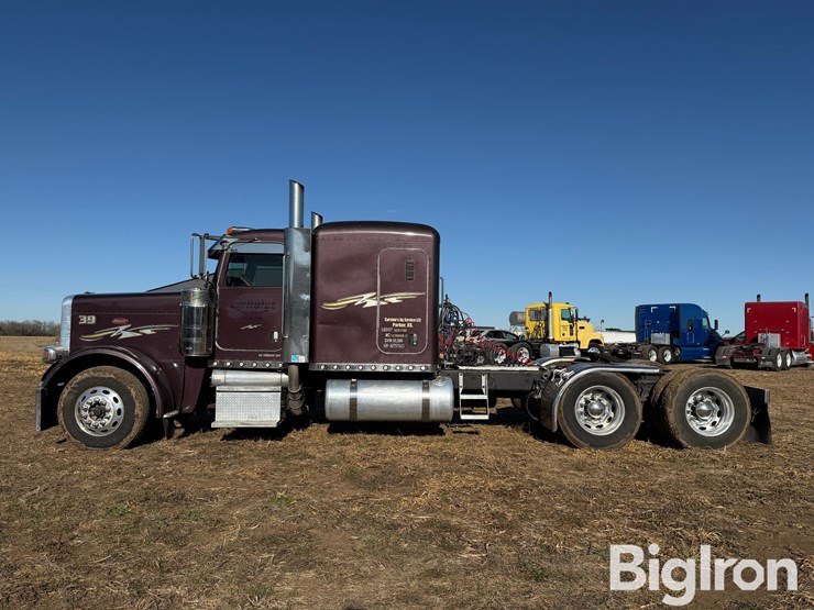 2010-peterbilt-388-image-8