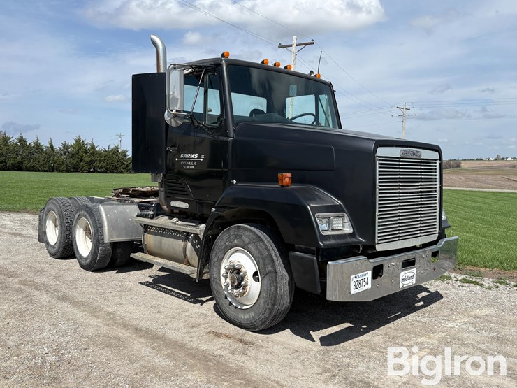 1990-freightliner-fld112-image-3